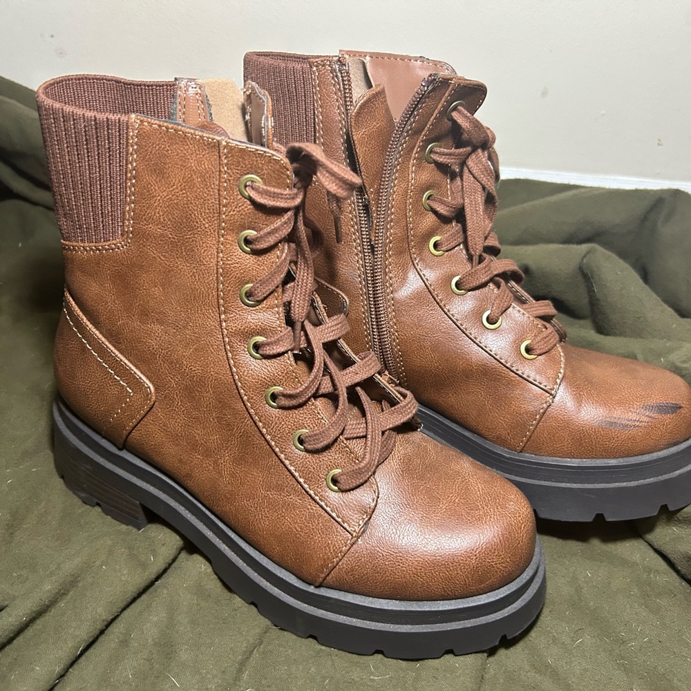 SHEIN Chestnut Lace-Up Combat Boots